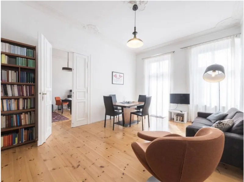 Bright, Carefully Furnished Altbau Apartment in Berlin-Wedding — photo 1